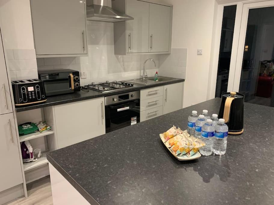 Beautiful 5Bedroom Hse-Contractor/Family/Corporate Dartford Eksteriør billede