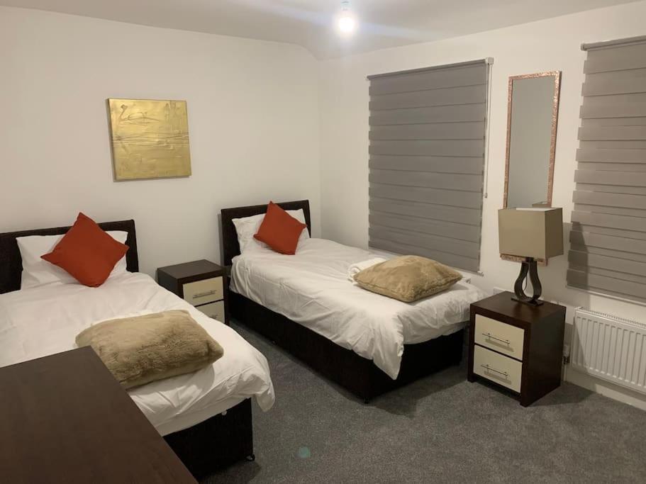 Beautiful 5Bedroom Hse-Contractor/Family/Corporate Dartford Eksteriør billede