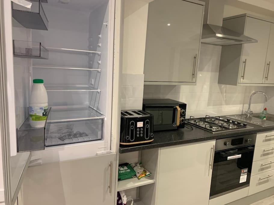 Beautiful 5Bedroom Hse-Contractor/Family/Corporate Dartford Eksteriør billede